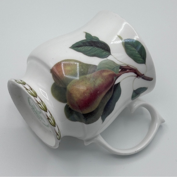 Hooker's Fruit By Queen’s Fine Bone China Pear Footed Mug - Picture 7 of 9